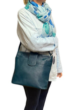 Load image into Gallery viewer, ISLA Italian leather large cross body / shoulder bag