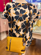 Load image into Gallery viewer, DANIELLE Italian leather cross body bag
