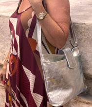 Load image into Gallery viewer, ISLA Italian leather large cross body / shoulder bag