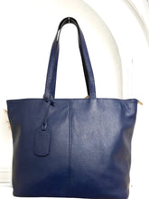 Load image into Gallery viewer, VERITY Large Italian leather handbag