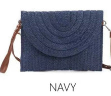 Load image into Gallery viewer, Straw envelope clutch bag
