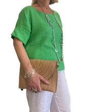 Load image into Gallery viewer, Straw envelope clutch bag