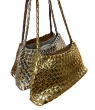 Load image into Gallery viewer, Woven metallic shoulder bag

