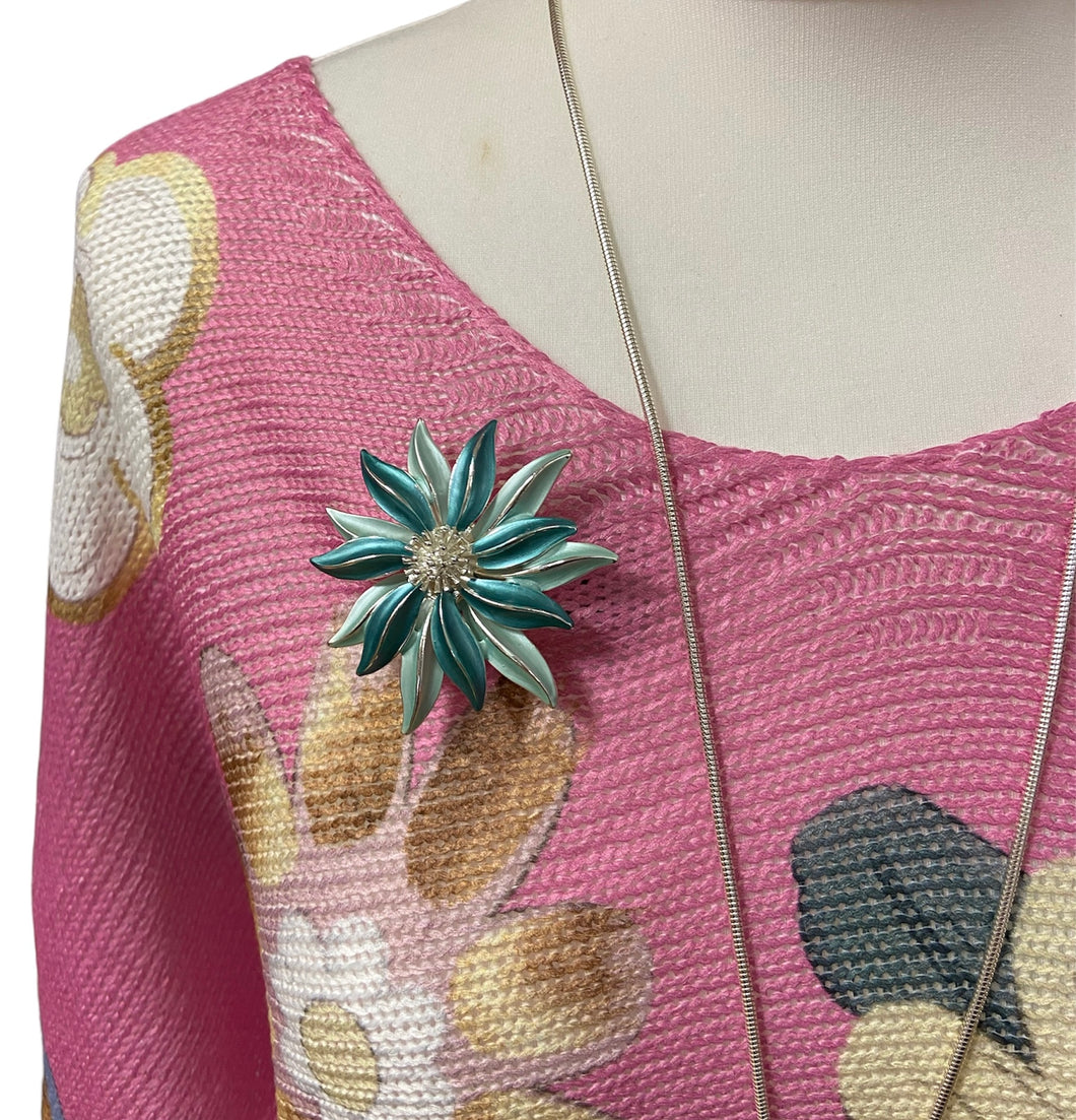 Magnetic flower brooch