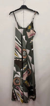Load image into Gallery viewer, Satin feel maxi dress
