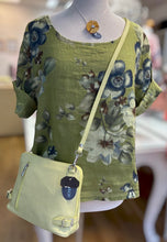 Load image into Gallery viewer, DANIELLE   Italian leather cross body bag
