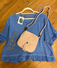 Load image into Gallery viewer, Frill edge linen top

