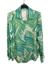 Load image into Gallery viewer, Satin feel patterned shirt - Made in Italy
