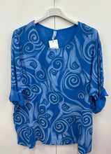 Load image into Gallery viewer, Swirl print cotton top
