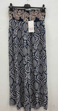 Load image into Gallery viewer, Wide leg trousers
