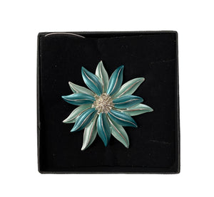 Magnetic flower brooch