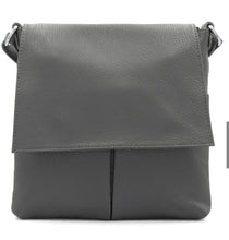 Load image into Gallery viewer, PEYTON Italian leather large cross body bag
