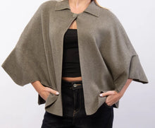 Load image into Gallery viewer, Lightweight open front jacket
