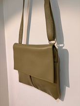 Load image into Gallery viewer, PEYTON Italian leather large cross body bag
