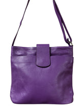 Load image into Gallery viewer, ISLA Italian leather large cross body / shoulder bag
