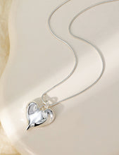 Load image into Gallery viewer, Silver plated heart necklace
