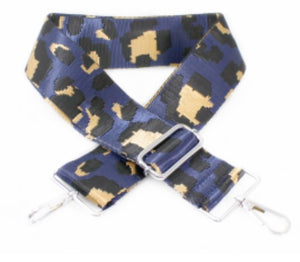 Detachable patterned bag strap for camera bag